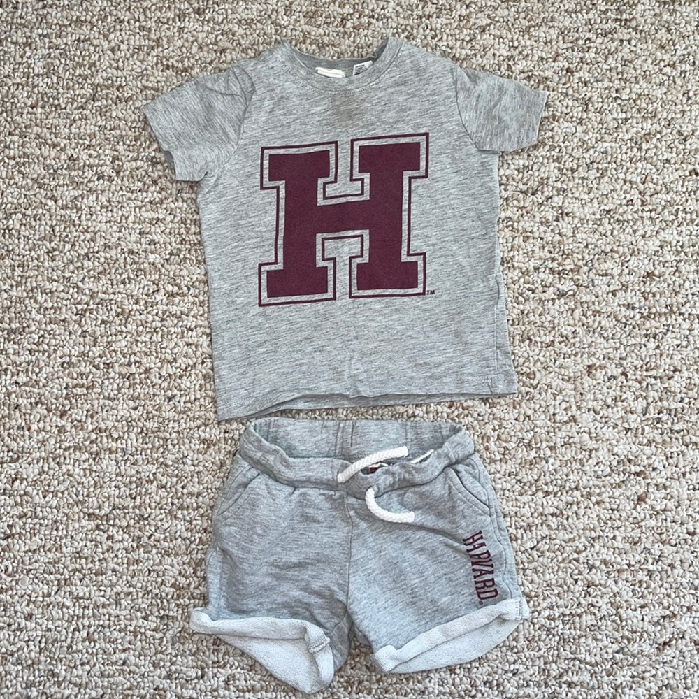 Harvard shorts and short sleeve outfit